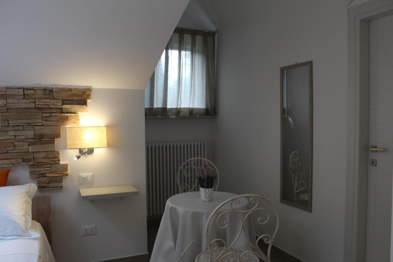 Villa De Ruschi Montacuto Bagian luar foto