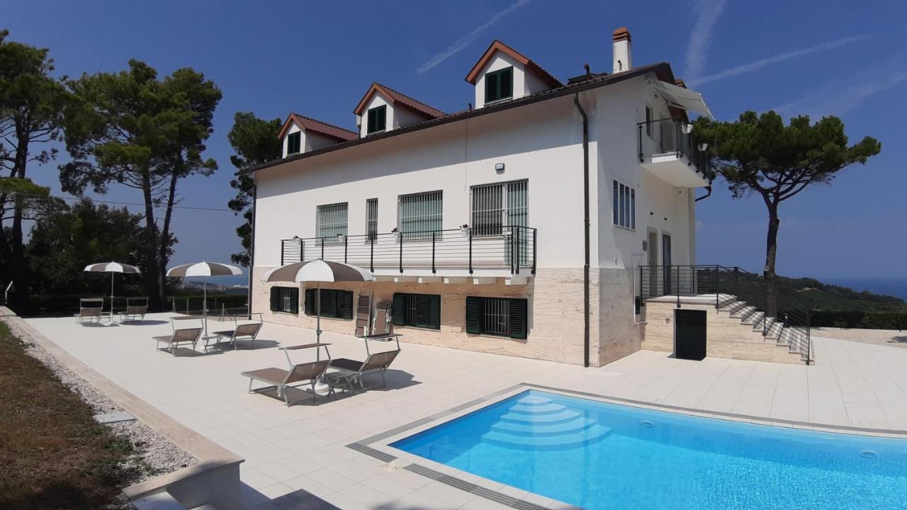 Villa De Ruschi Montacuto Bagian luar foto