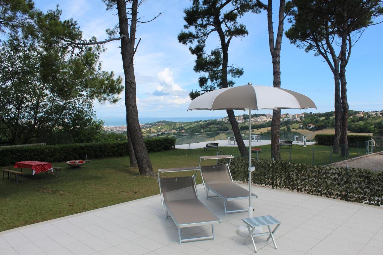 Villa De Ruschi Montacuto Bagian luar foto