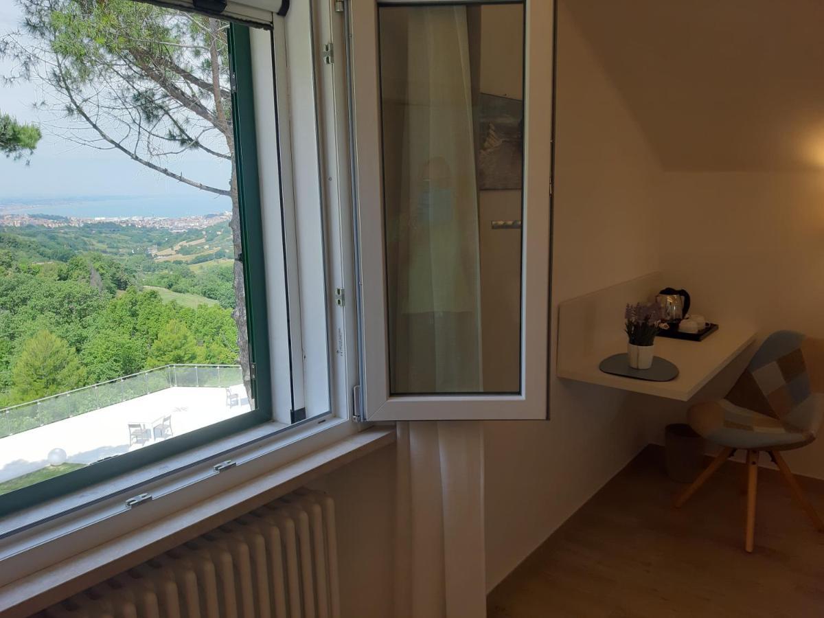 Villa De Ruschi Montacuto Bagian luar foto