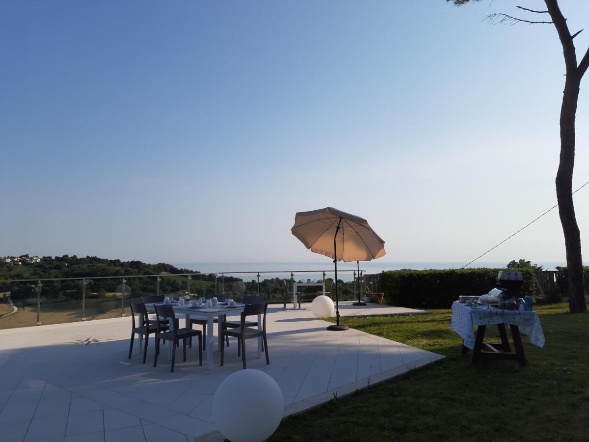 Villa De Ruschi Montacuto Bagian luar foto