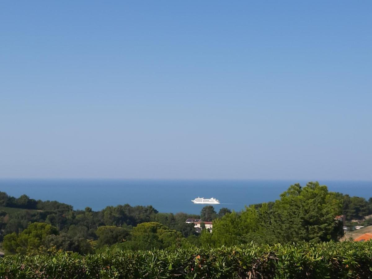 Villa De Ruschi Montacuto Bagian luar foto