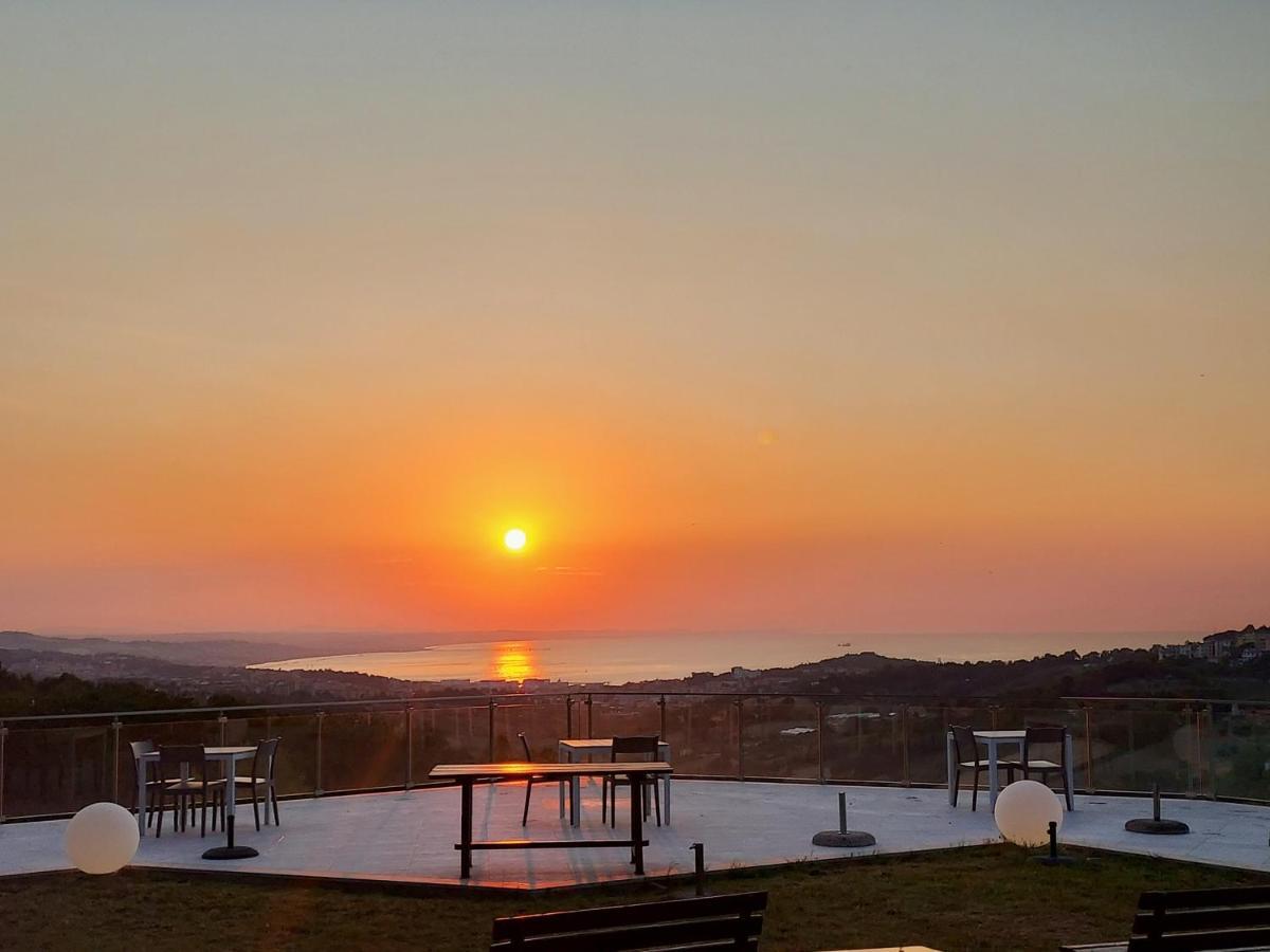 Villa De Ruschi Montacuto Bagian luar foto